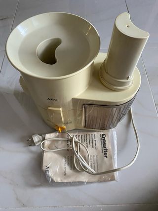 Exprimidor marca AEG