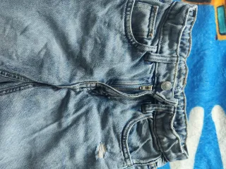 Pantalones vaqueros desgastados para niño