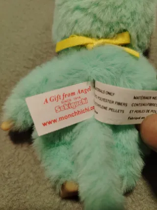 Monchichi verde con babero Colors