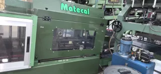 Grupo de montaje y tapadora