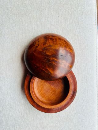 Cajita de madera de tuya vintage