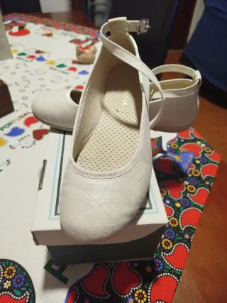 Zapatos bailarina beige talla 36