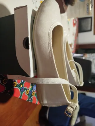 Zapatos bailarina beige talla 36