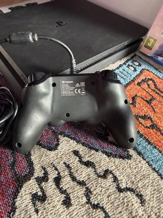 PS4 1TB Nera + FIFA 22 + Controller Nacon