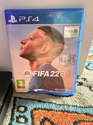 PS4 1TB Nera + FIFA 22 + Controller Nacon