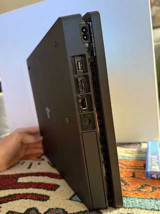 PS4 1TB Nera + FIFA 22 + Controller Nacon