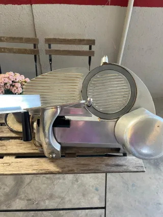 Cortadora de embutido pequeña