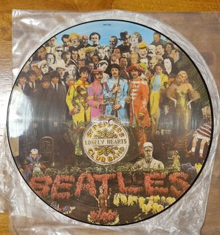 The Beatles Sergeant Pepper's Lonely Hearts Club D