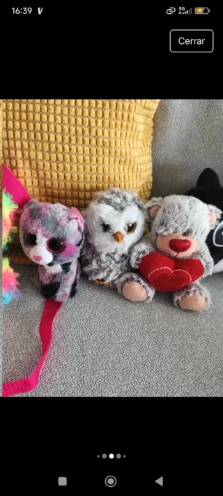 Lote de juguetes , peluches kauy y mochilaniñas.