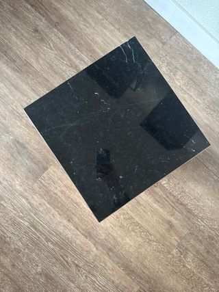 Mesa auxiliar Zara Home mármol y metal