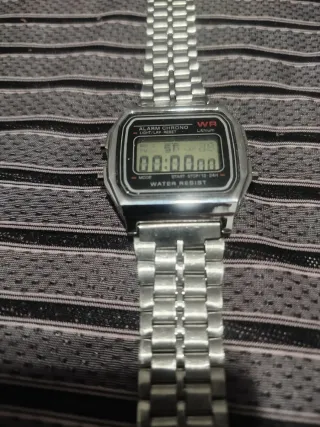 Reloj plateado
