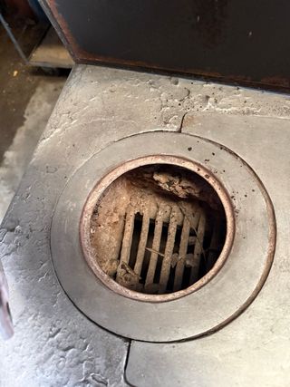 Cocina de leña/carbón antigua