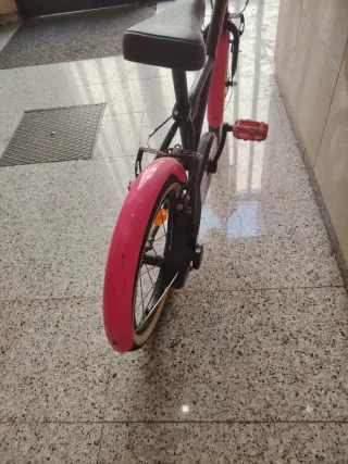 Bicicleta infantil Btwin rosa
