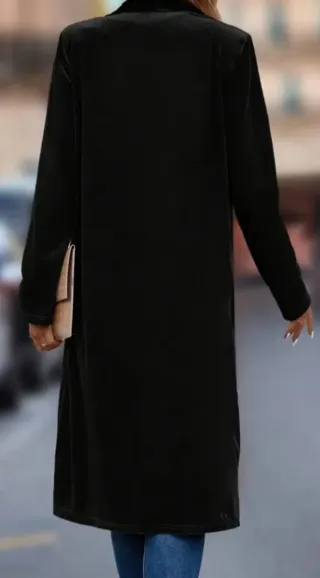 Caftán de terciopelo negro vale para talla L y XL