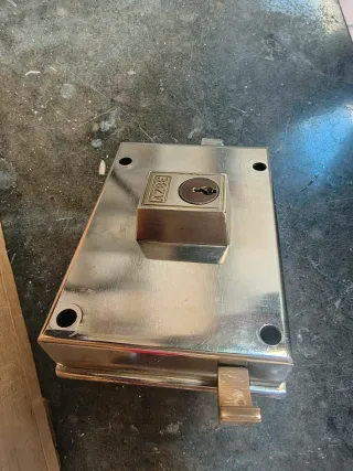 Cerradura de seguridad con llaves