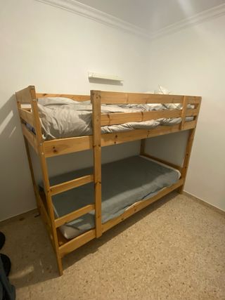 Litera de madera. Modelo Myday Ikea.