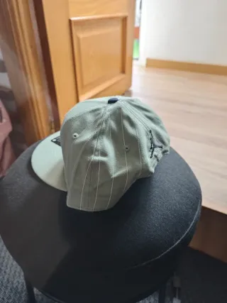 Gorra Jordan Negra y Verde