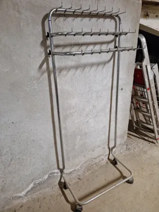 Espositore per cinture in metallo