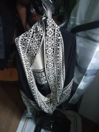 Sciarpa con fantasia geometrica