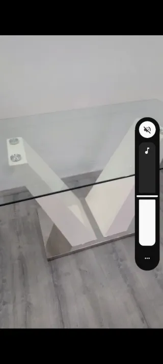 Mesa de comedor cristal blanca y plataforma cloma