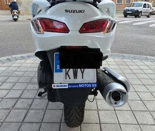 SUZUKI BURGMAN 2019