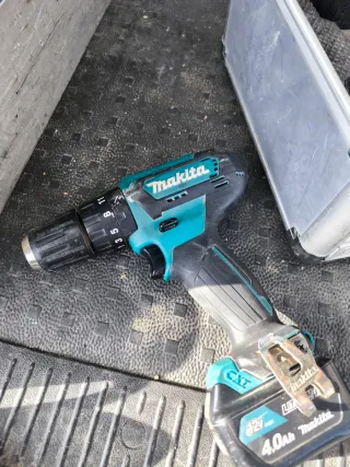 Maletín Makita. Taladro y atornillador de impacto.