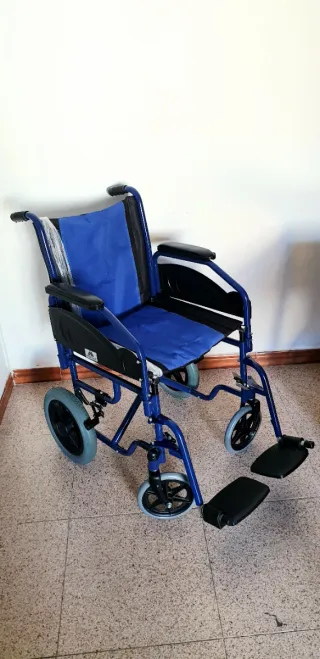 SILLA DE RUEDAS CON TRANSPORTE INCLUIDO