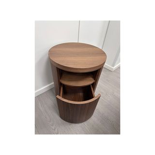 Mesita de noche nogal Angel Cerdá - mínima tara