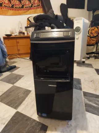 PC Medion erazer i7 3.4GHz 32GB RAM GT 730