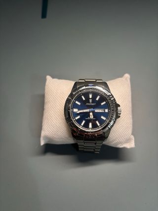 Reloj Poedagar Azul y Plateado