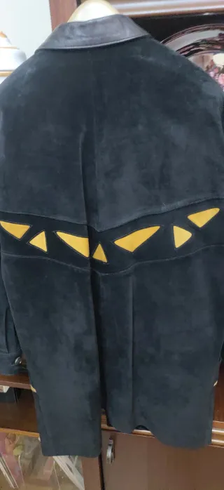 Parka vintage, en piel, de mujer. Diseño original