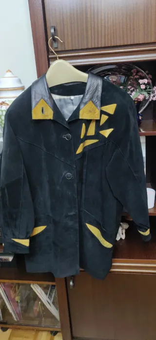 Parka vintage, en piel, de mujer. Diseño original