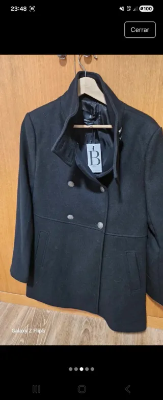 Abrigo negro talla M tipo militar precioso
