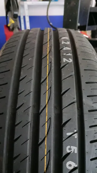205/55 R16 91V ROADSTONE EUROVIS SPORT 04