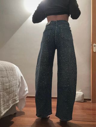 Pantalones vaqueros con pedrería