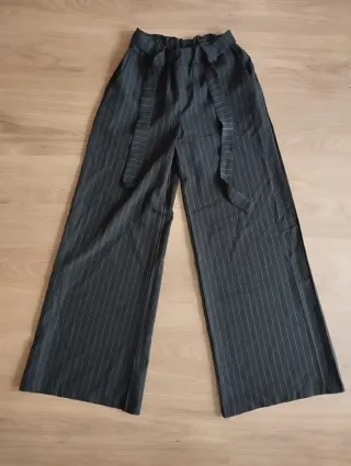 Pantalones de rayas negros