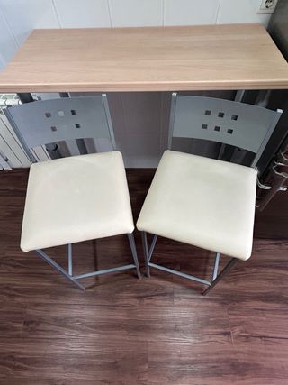 Mesa alta cocina y 2 taburetes