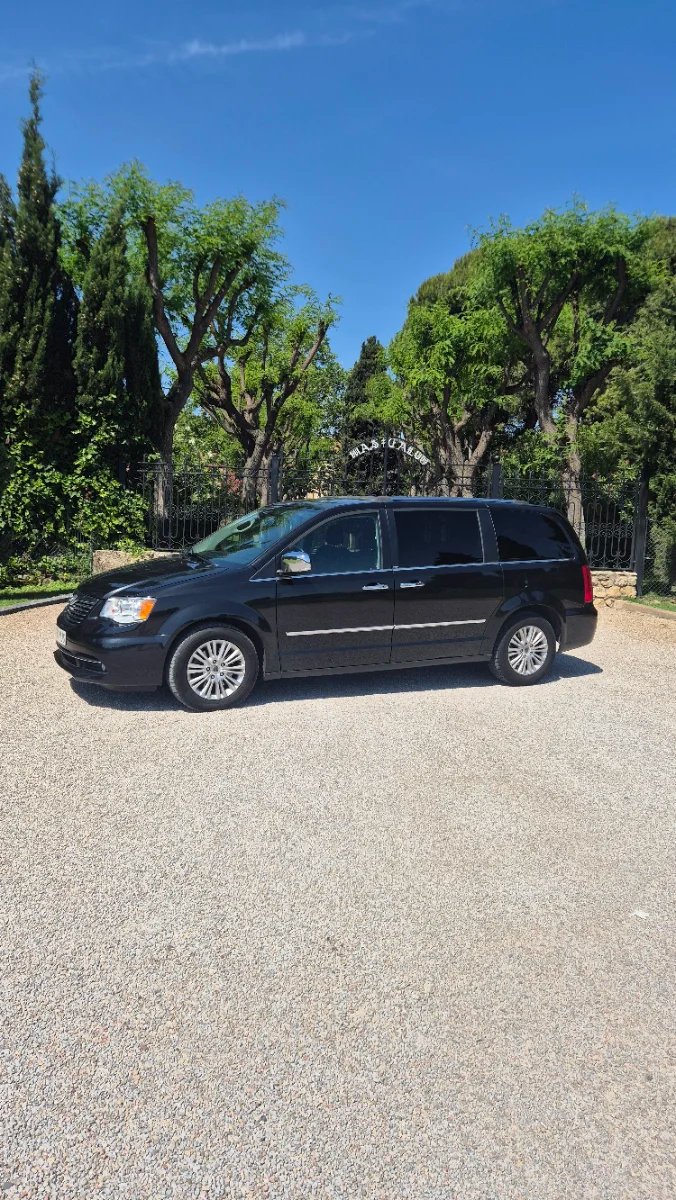Lancia Voyager 2014 - foto 1
