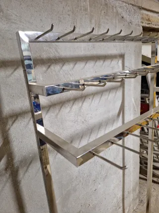 Espositore per cinture in metallo