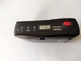 Cámara Yashica Minitec AF Negra