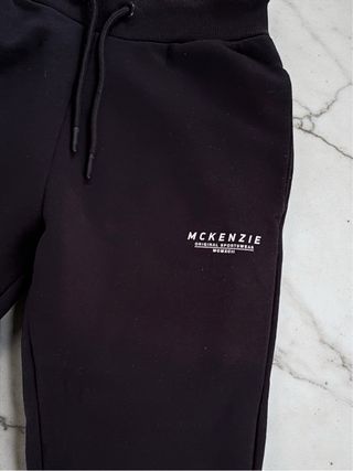 Conjunto chándal McKenzie negro