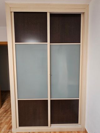 Frente Armario Haya Blanco/Wengue y Cristal