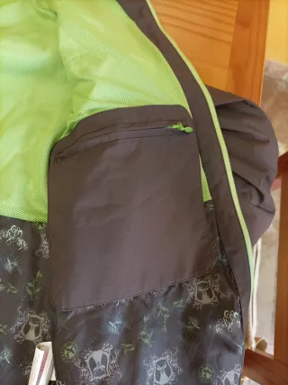 Chubasquero niño Quechua Talla 12 años.