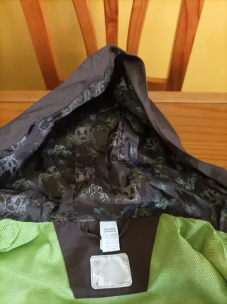 Chubasquero niño Quechua Talla 12 años.