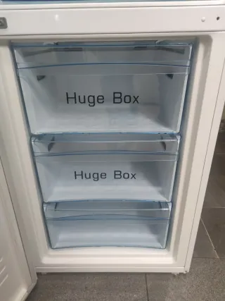 Nevera Haier combi 177x60cm A no Frost Garantia