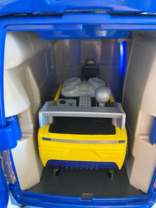 Coches de juguete policía y carreras