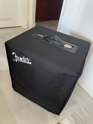 Amplificador Bajo Fender Rumble 100W