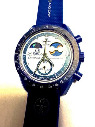 Swatch x Omega Snoopy MoonSwatch