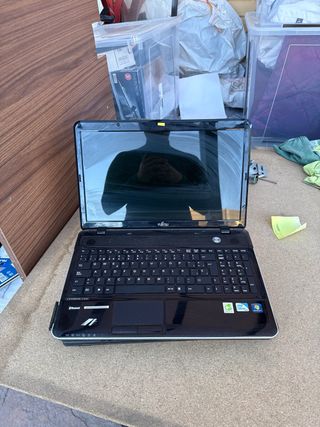 Lote 5 Portátiles Acer y Fujitsu Negros