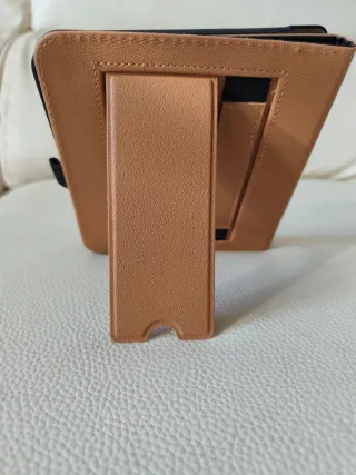 Custodia in pelle per Kobo Libra